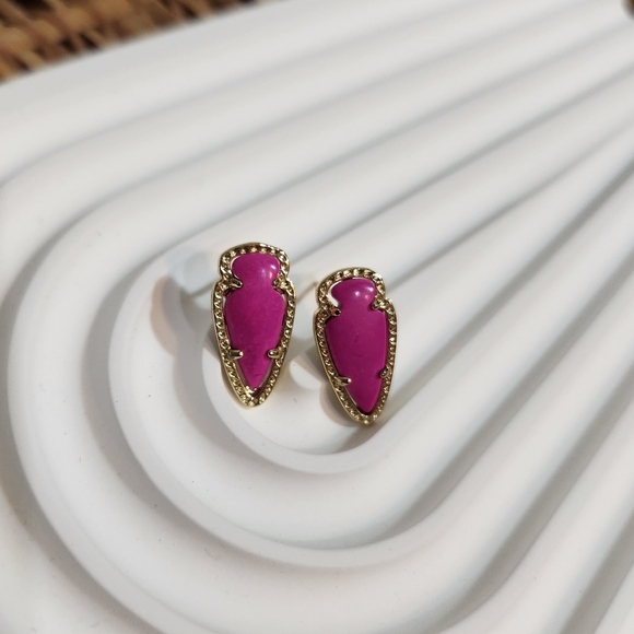 Kendra Scott Hot Pink Magenta Skylette Arrowhead Stud Earrings RARE - Picture 9 of 9